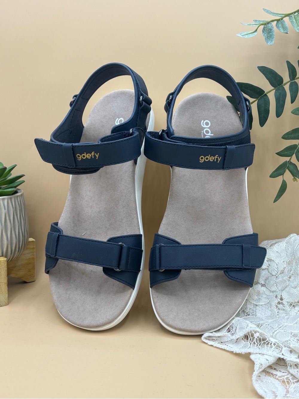 GDEFY Gravity Defyer Navy Leather Adjustable Strap Sandals US 10